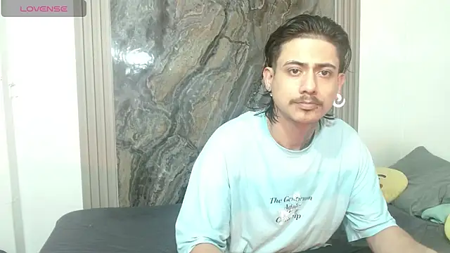 Damian-and-Camerum online show from 04/18/26, 03:21