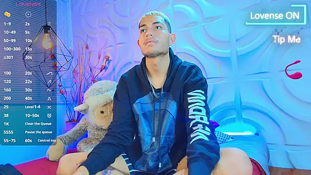 ItsZairen online show from 04/16/26, 03:51