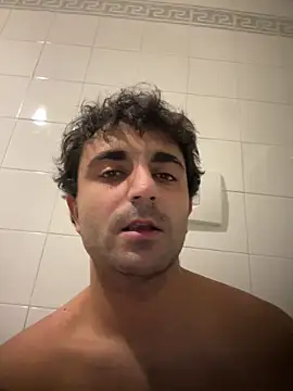 Snapshot of elia2711 chatting on 02/08/26, 05:16 elia2711 online show from 02/08/26, 05:16