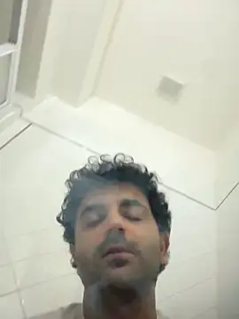 Snapshot of elia2711 chatting on 02/28/26, 03:57 elia2711 online show from 02/28/26, 03:57