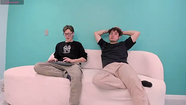 close friends online show from 07/15/26, 02:33