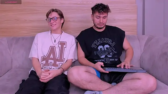 close friends online show from 08/05/26, 02:20