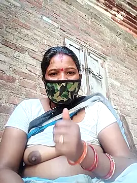 Kirti sacsena online show from 04/13/26, 08:42