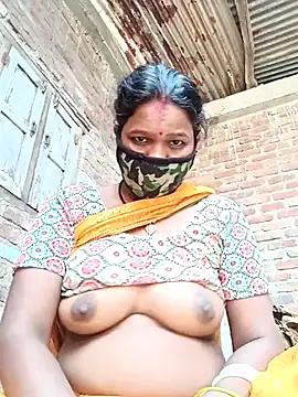 Kirti sacsena online show from 04/27/26, 10:35