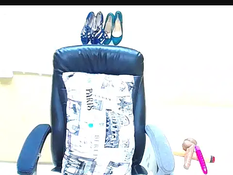 Snapshot of BubblyIvyxxx chatting on 02/23/26, 06:44 BubblyIvyxxx online show from 02/23/26, 06:44