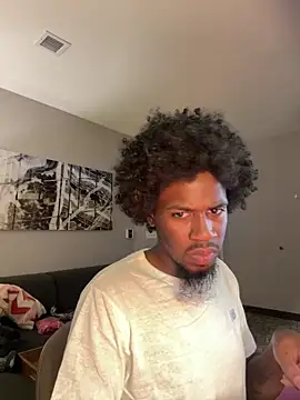 Snapshot of pussyeater_- chatting on 02/15/26, 01:46 pussyeater - online show from 02/15/26, 01:46