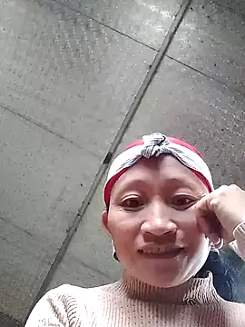 Snapshot of Linka998 chatting on 02/19/26, 05:25 Linka998 online show from 02/19/26, 05:25