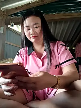 Snapshot of lisn-cute chatting on 04/11/26, 10:08 lisn-cute online show from 04/11/26, 10:08