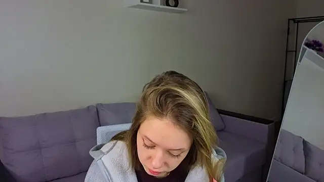 Snapshot of Mini_Allice chatting on 02/20/26, 01:02 Mini Allice online show from 02/20/26, 01:02