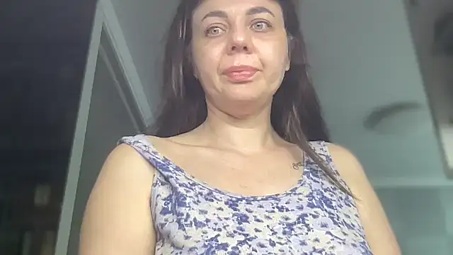 Snapshot of Darsy_Rox chatting on 05/19/26, 03:24 Darsy Rox online show from 05/19/26, 03:24