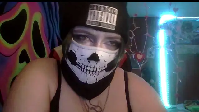 Snapshot of thatskarma chatting on 02/13/26, 05:14 thatskarma online show from 02/13/26, 05:14