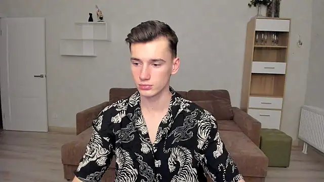 Max foks  online show from 02/15/26, 04:58