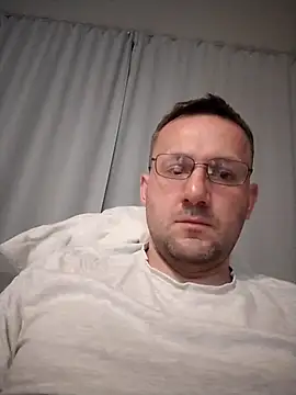 defaktor online show from 04/04/26, 07:22