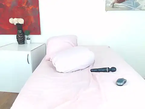 Snapshot of DARKBEAUTY20 chatting on 02/14/26, 02:47 DARKBEAUTY20 online show from 02/14/26, 02:47