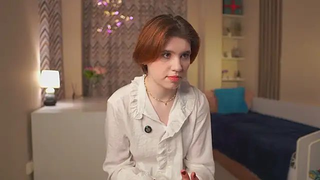 Snapshot of BelleHayton chatting on 02/16/26, 01:40 BelleHayton online show from 02/16/26, 01:40