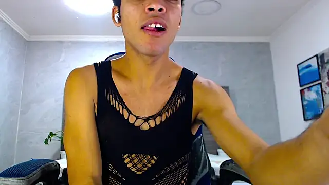 Snapshot of WilThePasive chatting on 02/18/26, 01:40 WilThePasive online show from 02/18/26, 01:40