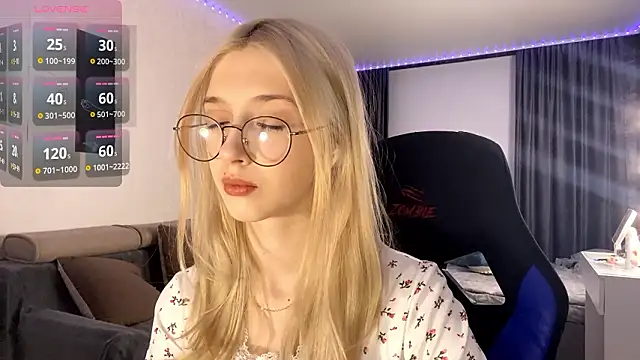 TaliCaan online show from 03/25/26, 01:50