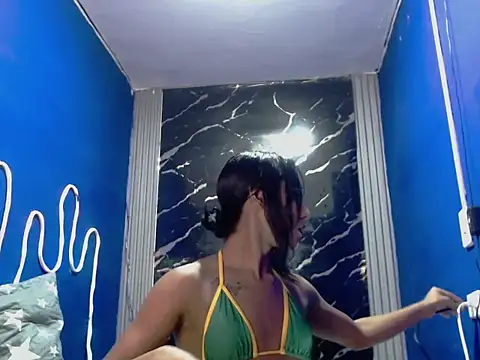 Snapshot of Valentina_hot chatting on 04/26/26, 03:48 Valentina hot online show from 04/26/26, 03:48
