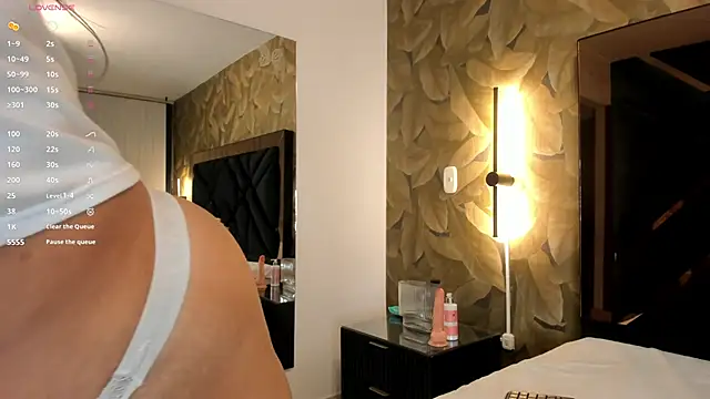 Snapshot of Alanna-Brooke chatting on 02/24/26, 02:09 Alanna-Brooke online show from 02/24/26, 02:09