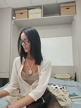 SophiaRemington online show from 05/09/26, 03:28
