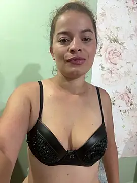 AriBeautiful online show from 02/21/26, 05:30