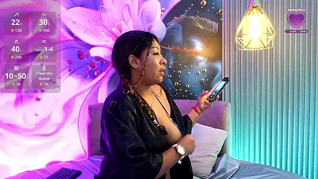 Snapshot of sabrina_lafaux_cr chatting on 02/15/26, 07:32 sabrina lafaux cr online show from 02/15/26, 07:32