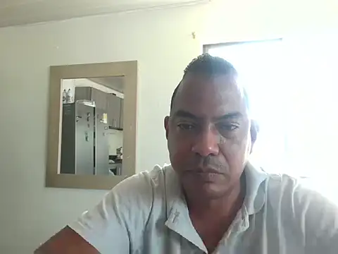 Snapshot of Quillero18 chatting on 07/28/26, 02:46 Quillero18 online show from 07/28/26, 02:46