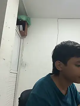 Snapshot of two_cam_latin chatting on 02/25/26, 08:51 two cam latin online show from 02/25/26, 08:51