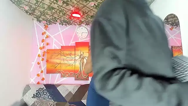 Lizeth hot2002 online show from 02/16/26, 01:46