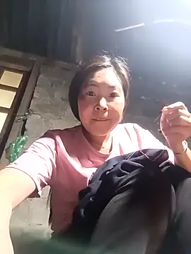 Yiyoongg online show from 02/08/26, 04:05