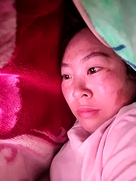 Yiyoongg online show from 02/09/26, 09:19