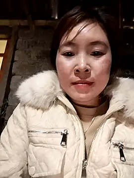 Yiyoongg online show from 02/20/26, 02:41