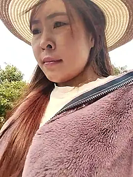 Yiyoongg online show from 03/29/26, 02:11