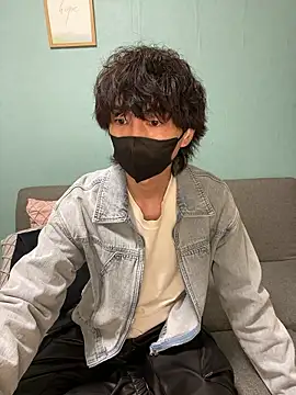 --ha-ru-- online show from 04/15/26, 09:05