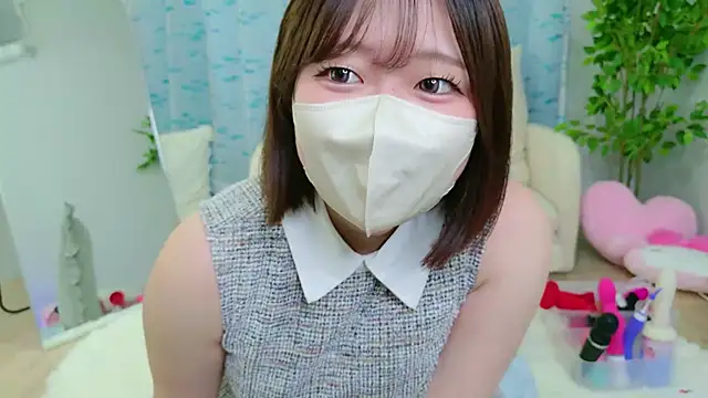 Snapshot of Saki_chanF chatting on 05/29/26, 05:27 Saki chanF online show from 05/29/26, 05:27