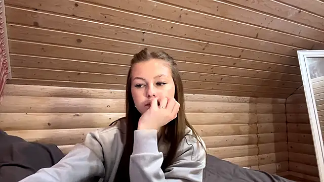 TessSamul online show from 04/30/26, 07:31
