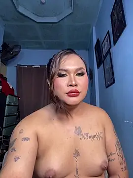hollynicole online show from 06/11/26, 04:43
