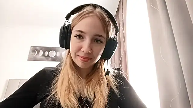 Snapshot of WackyNome chatting on 02/15/26, 06:21 WackyNome online show from 02/15/26, 06:21