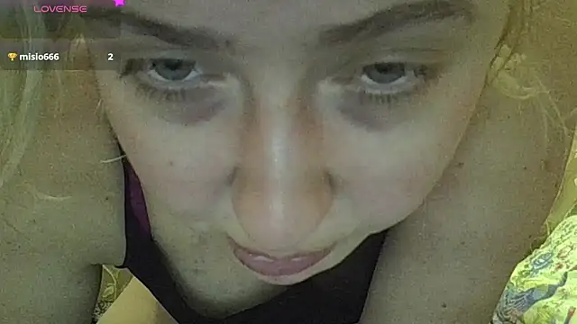 Snapshot of CurvyWild_Lady30 chatting on 02/18/26, 07:43 CurvyWild Lady30 online show from 02/18/26, 07:43