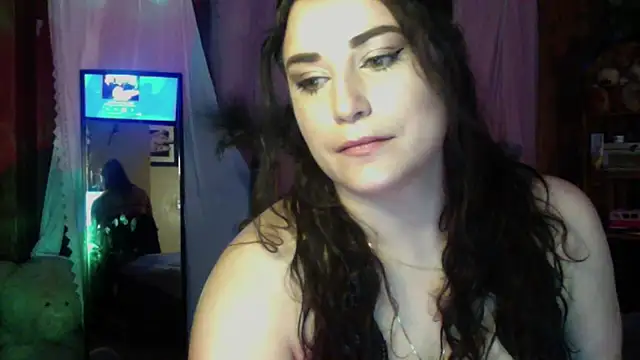 Snapshot of VelvetBrunetteXo chatting on 02/20/26, 07:32 VelvetBrunetteXo online show from 02/20/26, 07:32