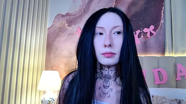 Snapshot of roxy_morrison_x chatting on 07/10/26, 03:33 roxy morrison x online show from 07/10/26, 03:33