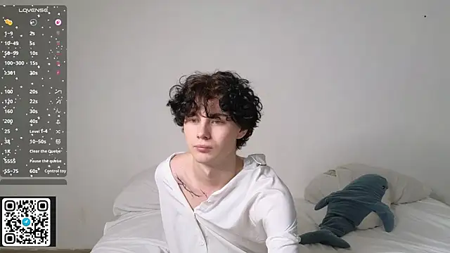 moon Gloww online show from 02/11/26, 08:41