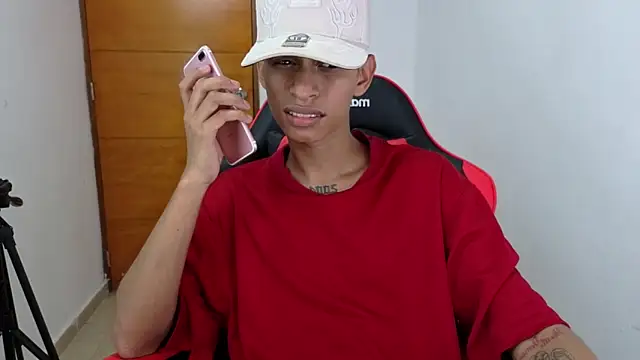 Snapshot of Niklausxxx chatting on 02/10/26, 06:23 Niklausxxx online show from 02/10/26, 06:23