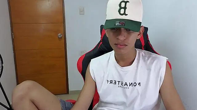 Snapshot of Niklausxxx chatting on 02/28/26, 10:33 Niklausxxx online show from 02/28/26, 10:33