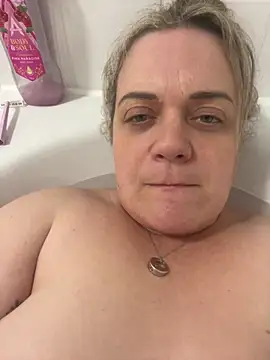 Snapshot of Piper_Milf_36 chatting on 02/27/26, 08:20 Piper Milf 36 online show from 02/27/26, 08:20