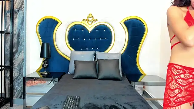 LinaSalazar online show from 06/01/26, 07:15