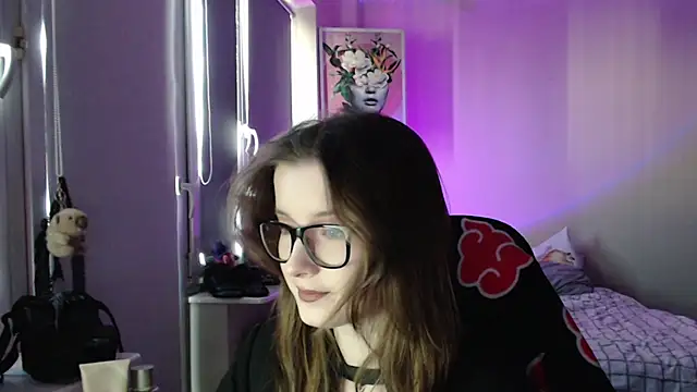 Snapshot of LunaXcherry chatting on 04/20/26, 04:43 LunaXcherry online show from 04/20/26, 04:43