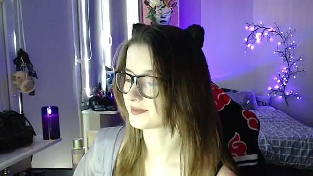 Snapshot of LunaXcherry chatting on 04/29/26, 04:44 LunaXcherry online show from 04/29/26, 04:44