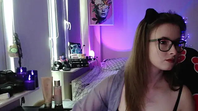 Snapshot of LunaXcherry chatting on 05/07/26, 04:34 LunaXcherry online show from 05/07/26, 04:34