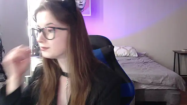 Snapshot of LunaXcherry chatting on 05/31/26, 11:06 LunaXcherry online show from 05/31/26, 11:06